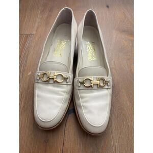 Salvatore Ferragamo White Leather Loafers Gold Hardware Classic Elegant Size 8
